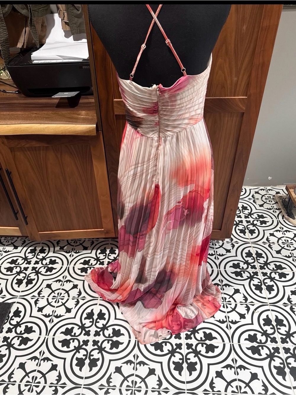 Express Pink Multi Floral Pleated Spaghetti-Strap Maxi Dress - Picture 4 of 6